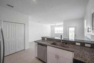 11111 65th Ter E in Palmetto, FL - Building Photo - Building Photo