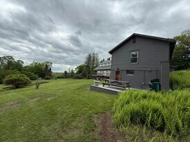 120 Looking Glass Hill Rd in Bantam, CT - Building Photo