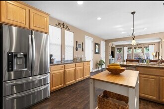 300 W Alameda Dr in Mountain House, CA - Building Photo - Building Photo