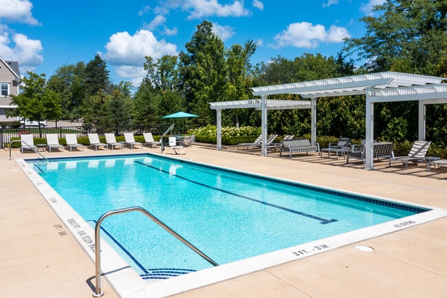 Centerra Pointe in Ann Arbor, MI - Foto de edificio - Building Photo