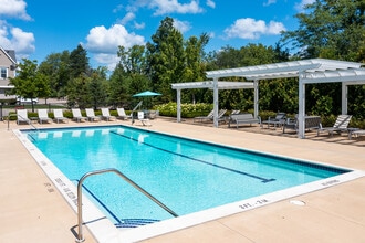 Centerra Pointe in Ann Arbor, MI - Foto de edificio - Building Photo