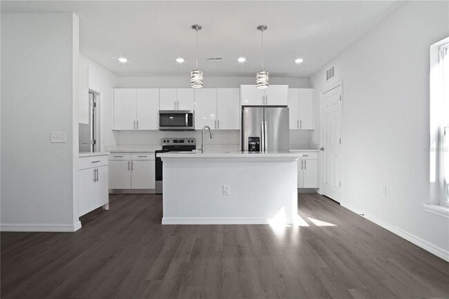 1311 Hillsborough Ln in Poinciana, FL - Building Photo - Building Photo