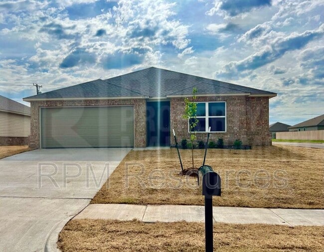 1611 Chuck Wagon Dr in El Reno, OK - Building Photo - Building Photo