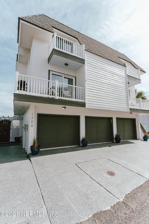 1200 Ocean Front in Neptune Beach, FL - Building Photo