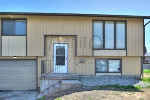 1703 N Glenn Ct in Spokane Valley, WA - Building Photo