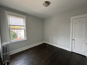 2548 N Kildare Ave, Unit 2 in Chicago, IL - Building Photo - Building Photo