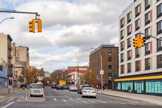 Betances VI Family Residences in Bronx, NY - Foto de edificio - Building Photo