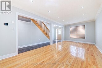 101 Meandering Trail in Toronto, ON - Building Photo - Building Photo