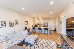 464 Washington St in Boston, MA - Building Photo