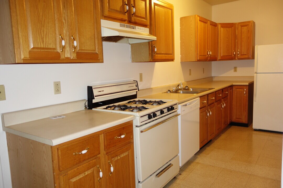 314 W 5th St in Erie, PA - Building Photo