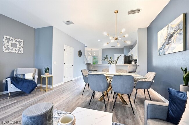 property at 981 Hampton Cir