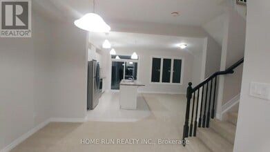 522 Cope Dr in Ottawa, ON - Building Photo - Building Photo