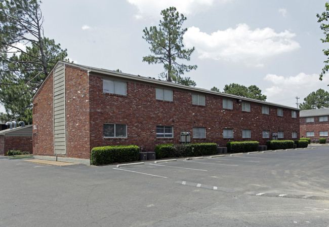 Eden Pointe in Memphis, TN - Building Photo - Building Photo