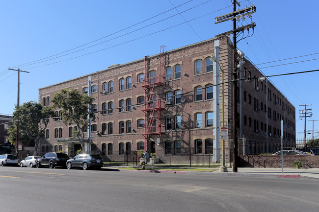 Figueroa Arms in Los Angeles, CA - Foto de edificio - Building Photo