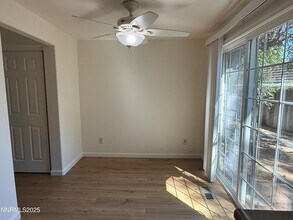 1501 Gault Way in Sparks, NV - Building Photo - Building Photo