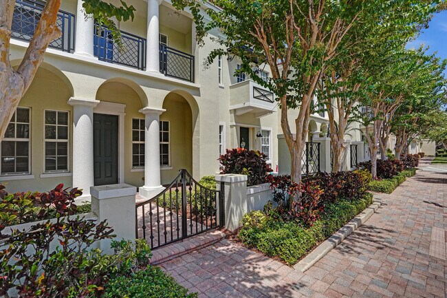 8308 NW 9th Ave in Boca Raton, FL - Building Photo - Building Photo