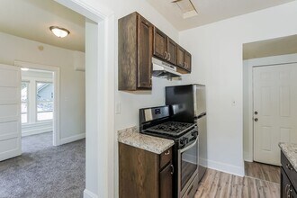 1115 1/2 4th St NE-Unit -Unit 2 in Minneapolis, MN - Building Photo - Building Photo