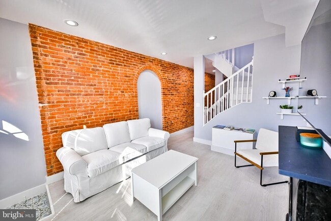 property at 1015 Riverside Ave