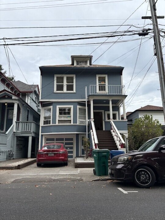 1239 Park Ave in Alameda, CA - Building Photo