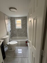 171 Godwin Ave in Paterson, NJ - Foto de edificio - Building Photo