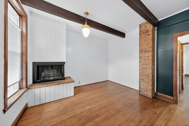 2034 N Halsted St, Unit 2 in Chicago, IL - Foto de edificio - Building Photo