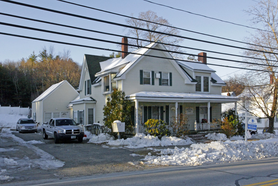 89 Main St in Raymond, NH - Building Photo