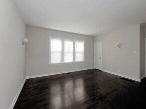1540 W Waveland Ave in Chicago, IL - Building Photo - Building Photo