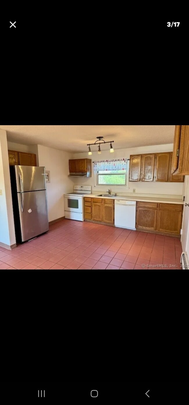 property at 482 Oak Ave