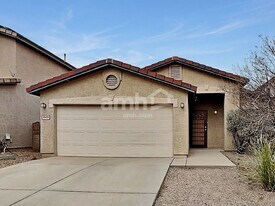 10453 E Haymarket St in Tucson, AZ - Building Photo