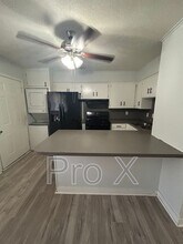 969 W Holly St in Fayetteville, AR - Building Photo - Building Photo