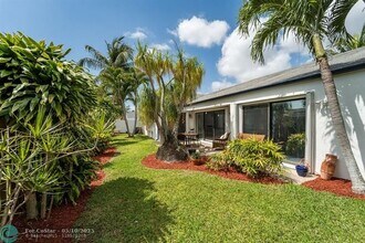 2135 NW 10th St in Delray Beach, FL - Foto de edificio - Building Photo