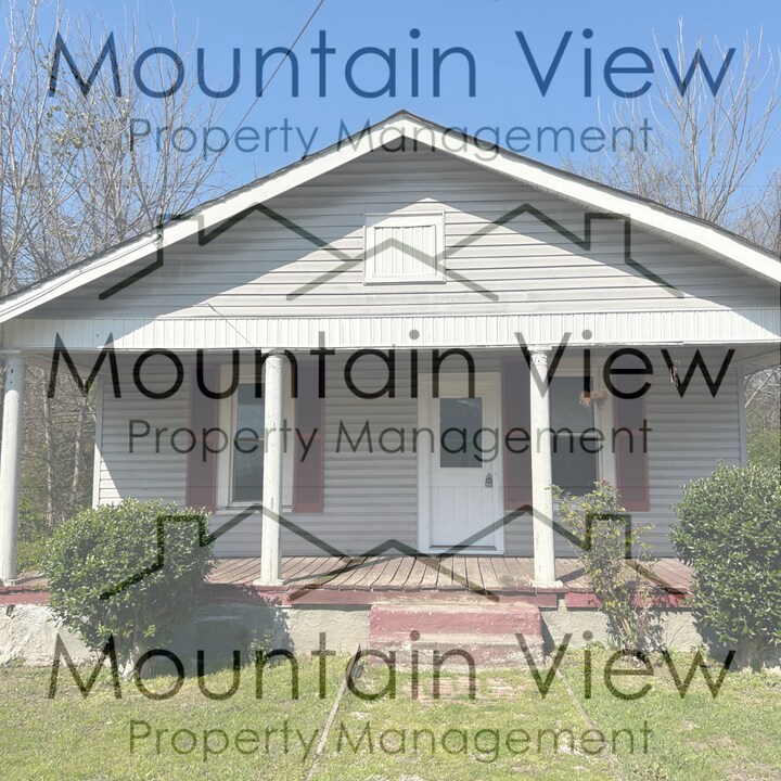 1801 Newton St in Chattanooga, TN - Building Photo