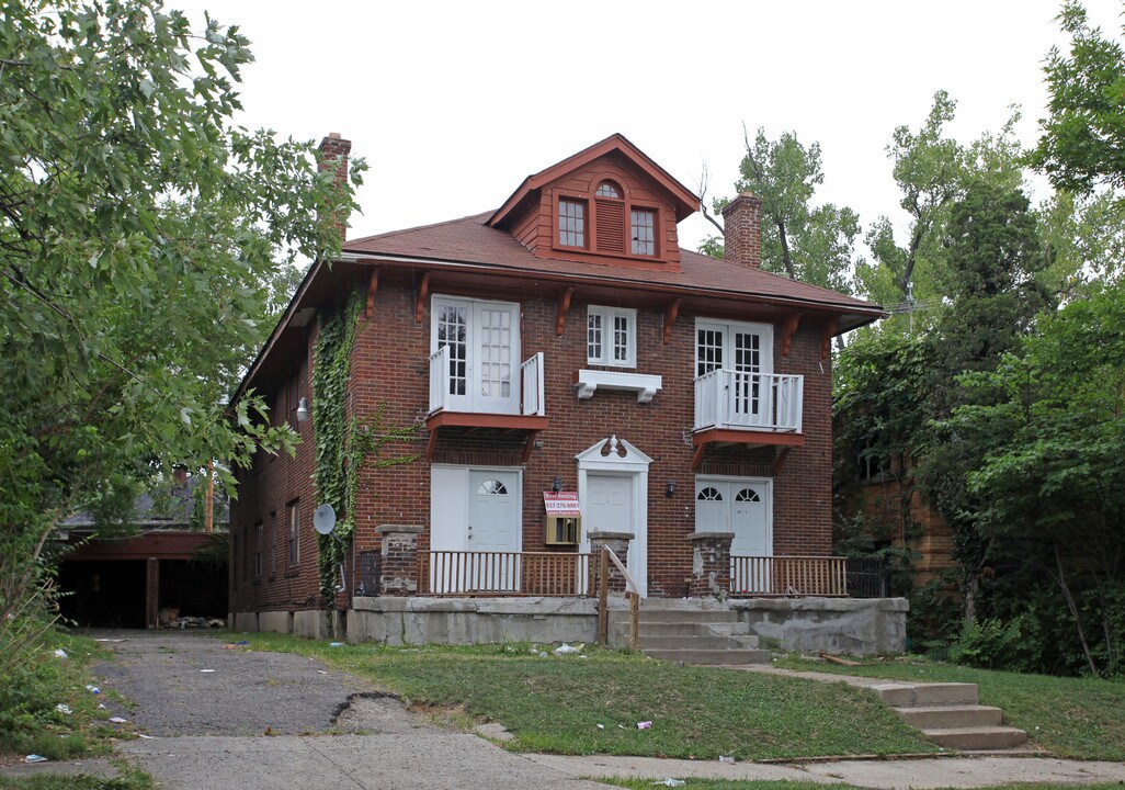 445 Allwen Dr in Dayton, OH - Foto de edificio