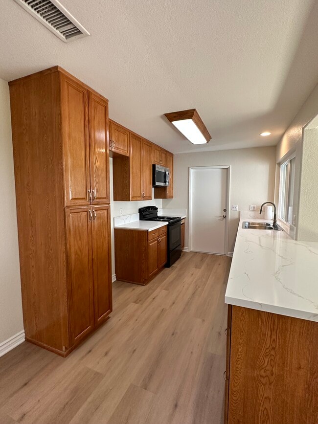 13784 Sycamore Tree Ln in Poway, CA - Building Photo - Building Photo