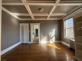 154 Midland Ave in East Orange, NJ - Building Photo