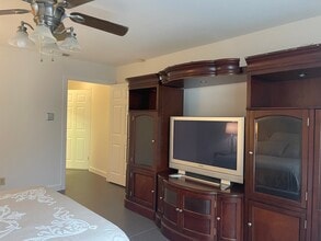 2107 Snow Falls Dr, Unit Apartment in Laredo, TX - Building Photo - Building Photo