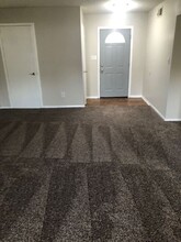 1047 Scarborough Ct in Chesterton, IN - Building Photo - Building Photo