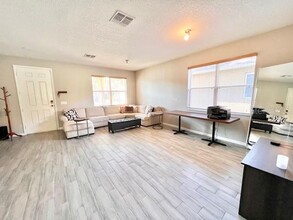 15025 Perdido Dr in Orlando, FL - Building Photo - Building Photo