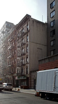 52 Henry St in New York, NY - Building Photo