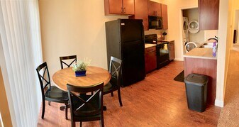 404 Treyson Ln, Unit 404 in Morgantown, WV - Building Photo