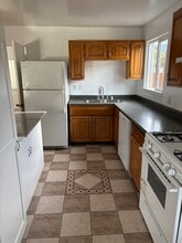 1911 W Alameda Ave, Unit C in Burbank, CA - Building Photo - Building Photo