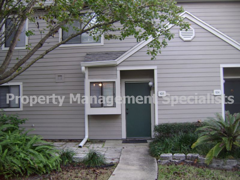 543 Sun Ridge Pl in Altamonte Springs, FL - Building Photo