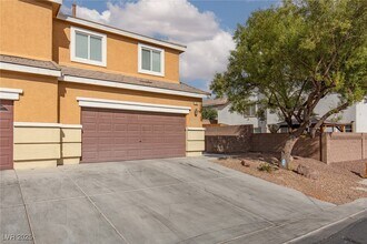 550 Twilight Blue Ave in North Las Vegas, NV - Building Photo - Building Photo