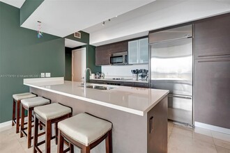 55 SE 6th St in Miami, FL - Foto de edificio - Building Photo