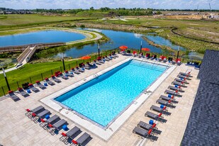 965 Flats in Coralville, IA - Building Photo