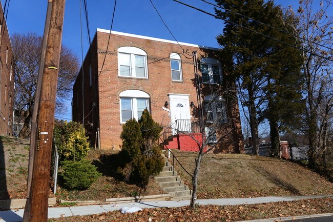 2808 Gainesville St SE in Washington, DC - Building Photo - Building Photo