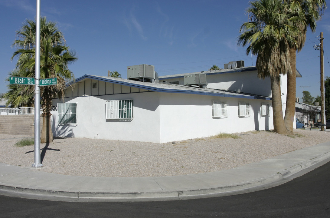 920 Bishop Dr in Las Vegas, NV - Building Photo