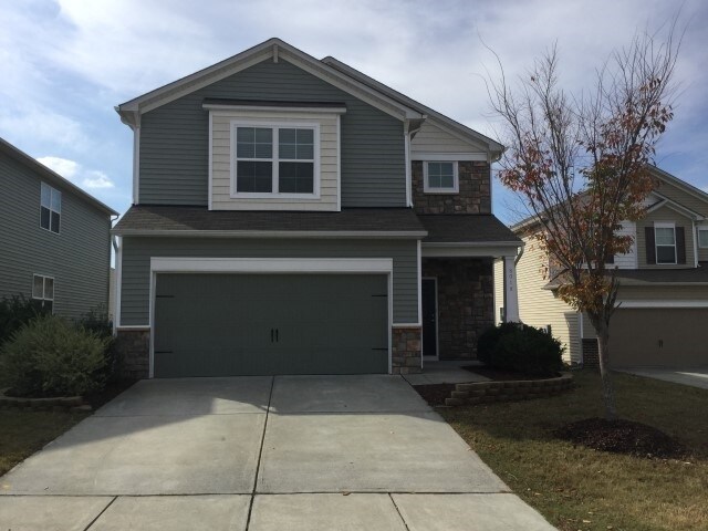 8018 McKee Dr in Raleigh, NC - Building Photo
