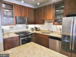 2200 N Westmoreland St in Arlington, VA - Building Photo - Building Photo