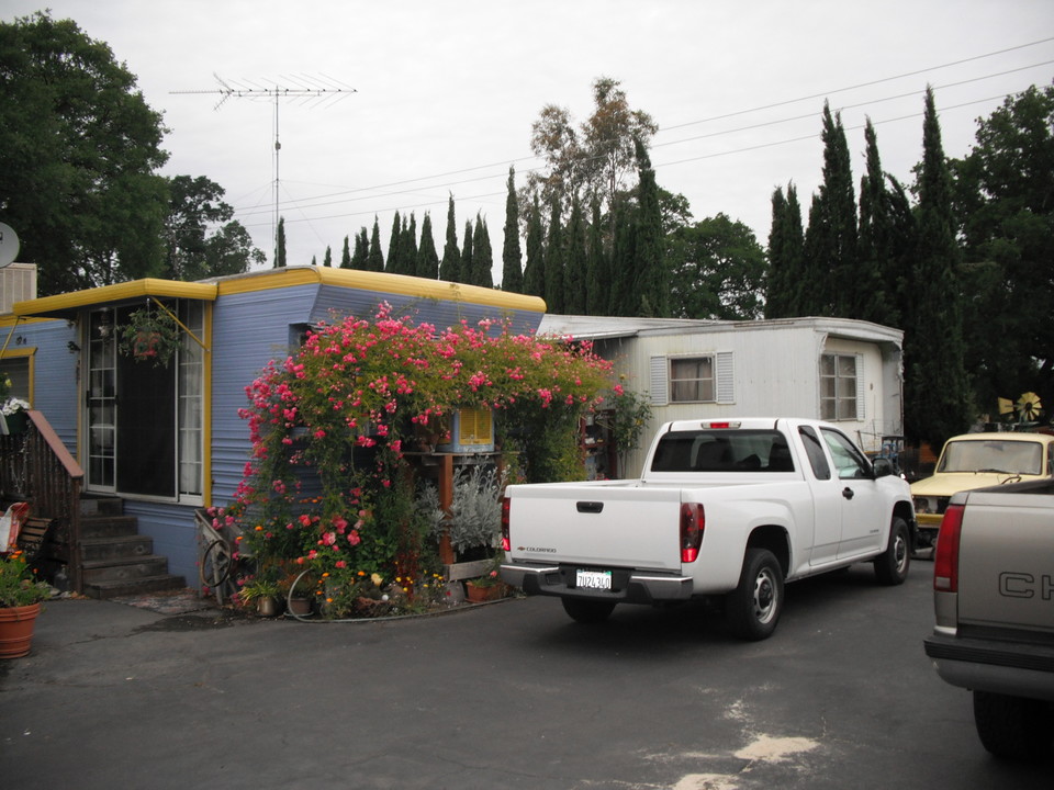 Valley Springs MHP in Valley Springs, CA - Building Photo